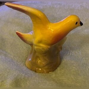 VINTAGE CERAMIC FLYING BIRD PLANTER